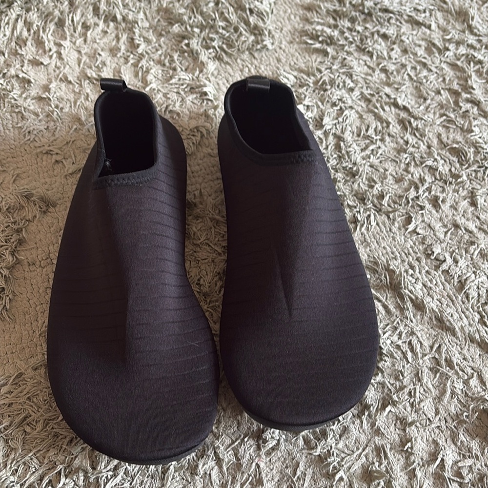 NWOT Watelves water shoes